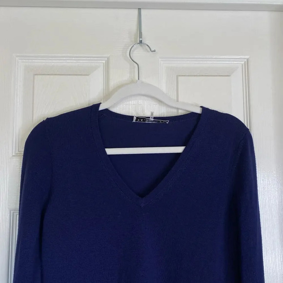 TRINA TURK Merino Wool Navy Blue Sweater Size Small Tassel Fringe - Picture 3 of 10